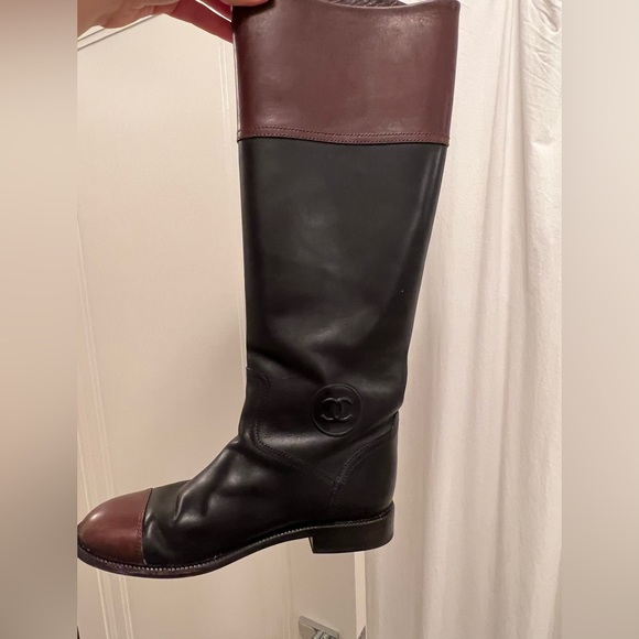 Authentic Chanel Two Tone Riding Boots size 38 with boot bag and box - Picture 3 of 6